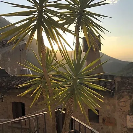 Dhafna Bed & Breakfast Civita