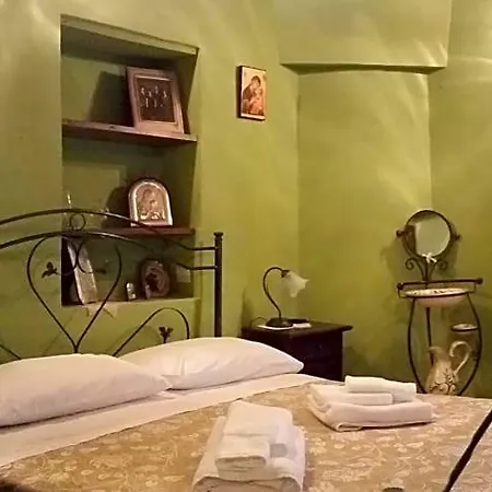 Dhafna Couette-café Civita
