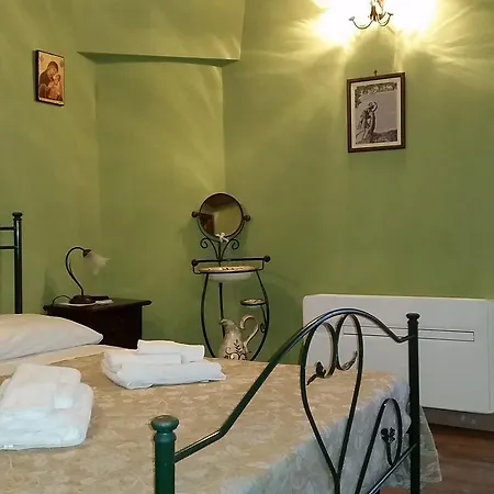 Dhafna Bed & Breakfast *
