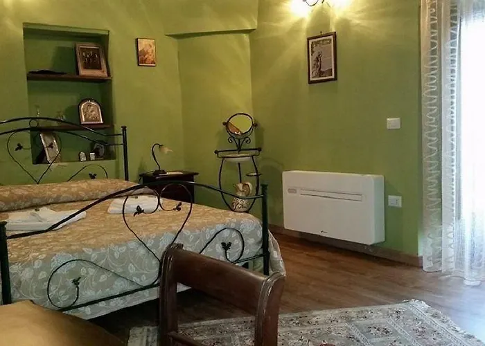 Dhafna Frühstückspension 3*