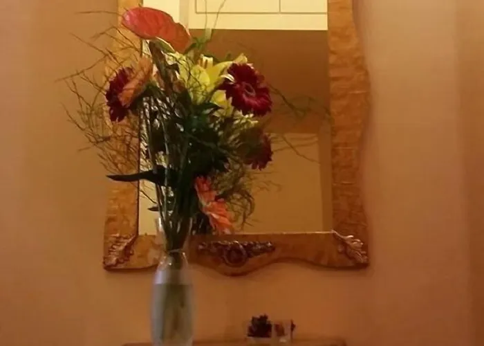 Dhafna Frühstückspension Civita