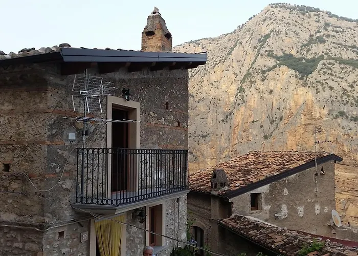 Dhafna לינה וארוחת בוקר צ'יוויטה