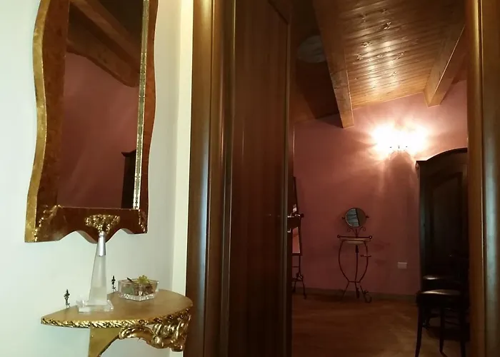 Dhafna Frühstückspension Civita